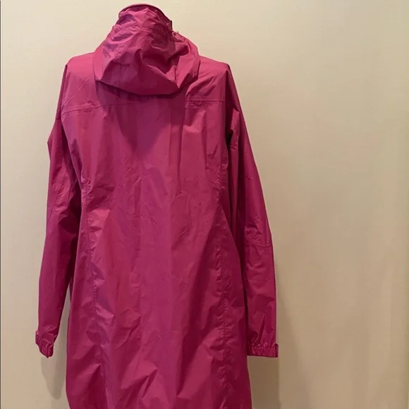 L L Bean Raincoat - Picture 4 of 11